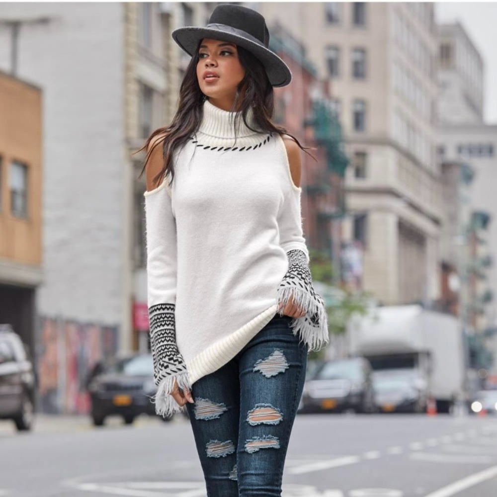 Venus Cold Shoulder Turtleneck Small